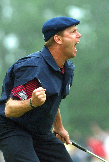 Stewart's fifteen foot putt at the final hole in 1999