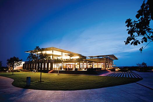 Danang Golf Club at night