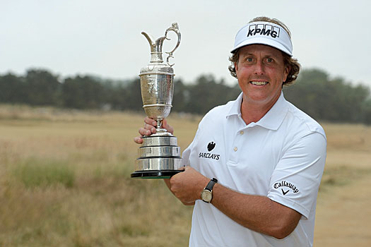 Mickelson with the oldest prize in major championship golf