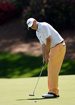 Bill Haas fires four-under 68