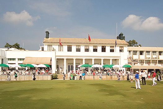 Is there a better place to enjoy a post-round libation that the verandah at Fanling?