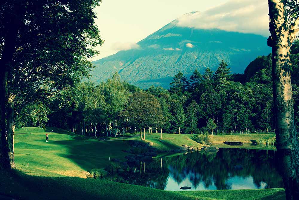 Mount Yotei forming a breathtaking backdrop on many of the holes in Hanazono