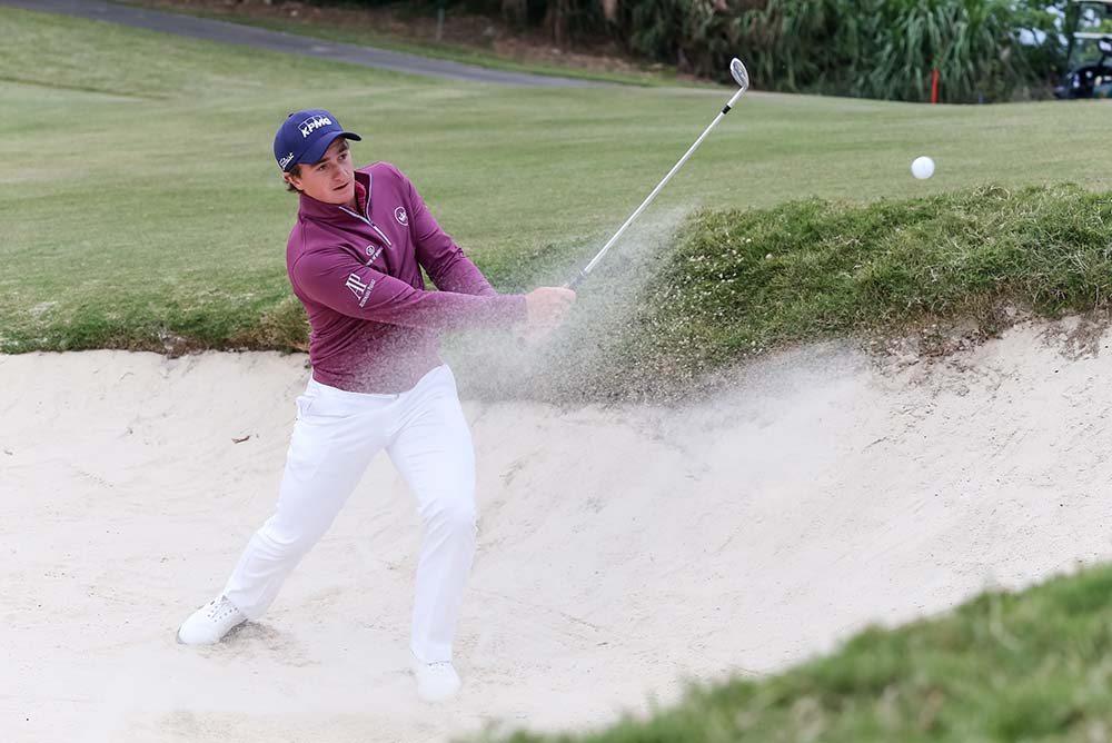 Dunne displays his exquisite sand game