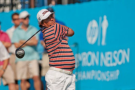 Jason Dufner rolls in four birdies on his final five holes