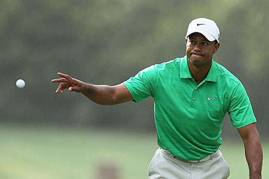 Tiger struggles on the greens