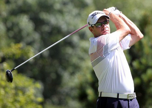 Englishman Davis fires a six-under 64