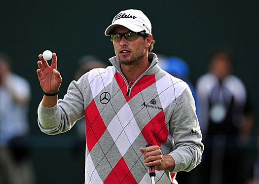 Adam Scott takes a four-stroke lead