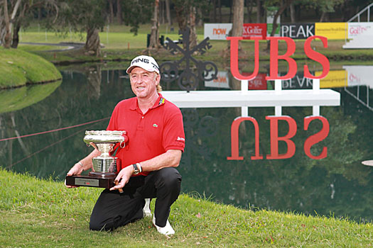 Miguel Angel Jimenez wins the Hong Kong Open for the third time