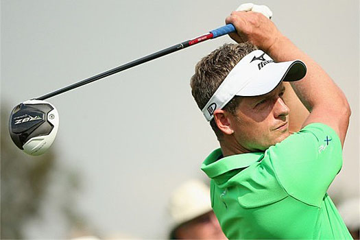 Luke Donald shoots a bogey-free round of seven-under par 65