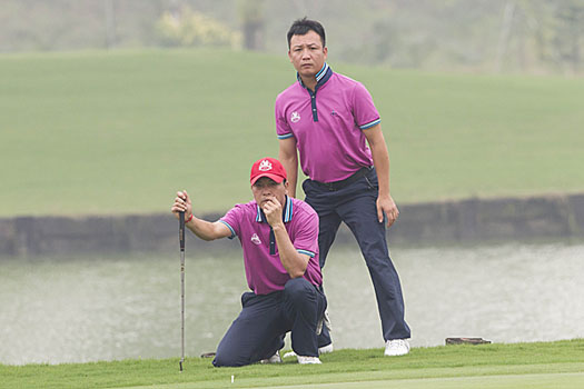 Zhang Lianwei and Yuan Hao of Team China