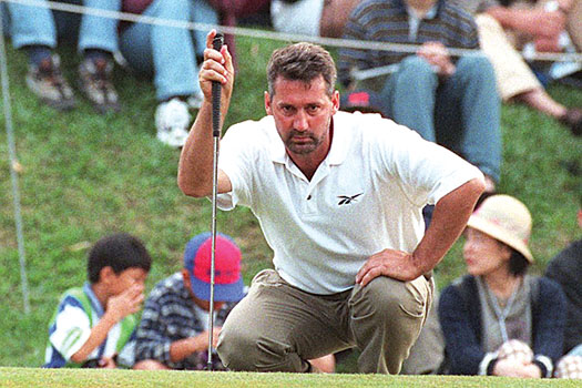Frank in Focus: Nobilo lines up a putt in 1990