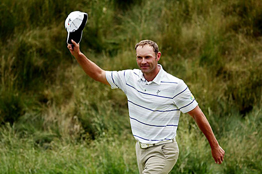 Shawn Stefani aces the 17th hole in the final round of the US Open