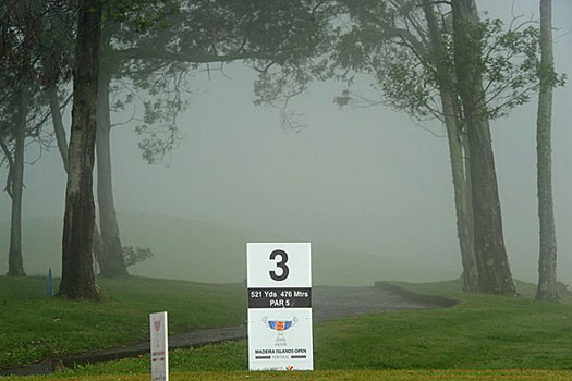 Heavy fog enveloped the Clube de Golf do Santo da Serra