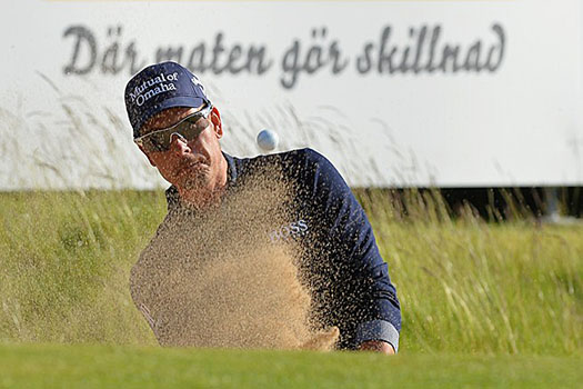 Stenson shoots seven birdies and an eagle