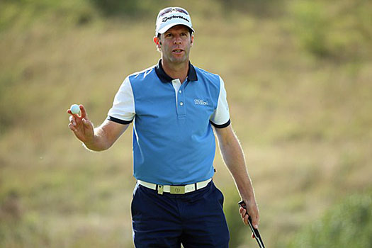 Dredge produces four birdies in the last six holes