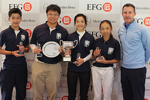 Director of Golf at Hong Kong Golf Club, Dean Nelson (right) presents the 2015 Hong Kong Schools Team trophy to Hong Kong International School pupils (left to right) Cameron Su, Charlton Leung, Tiana Lau and Selina Li