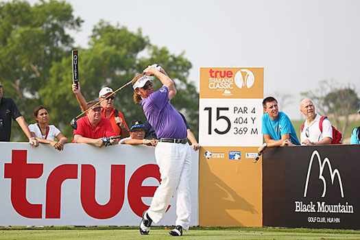 Miguel Angel Jimenez picks up 11 birdies