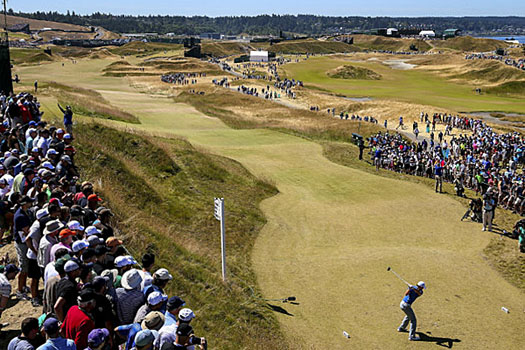 Player said Chambers Bay course has too many gimmicky greens, dramatic elevation changes and slippery fescue slope