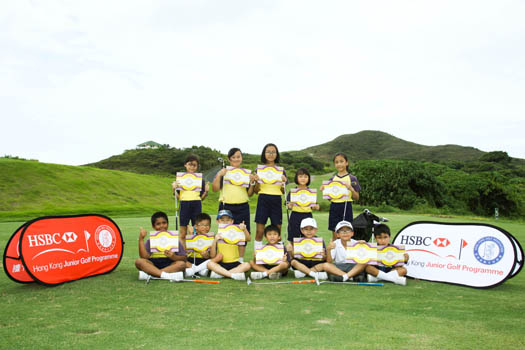 Students with their ShortGolf certificates