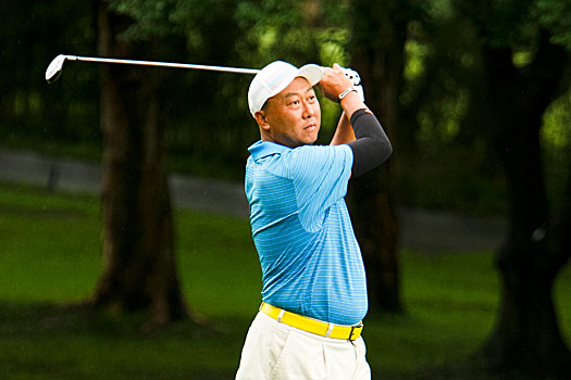 Max Wong reels off three bogeys in five holes