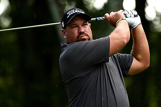 De Jonge notches seven birdies in his six-under 65