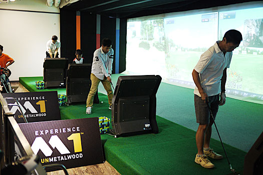 The public get to experience TaylorMade M1 products at Golfzon simulator