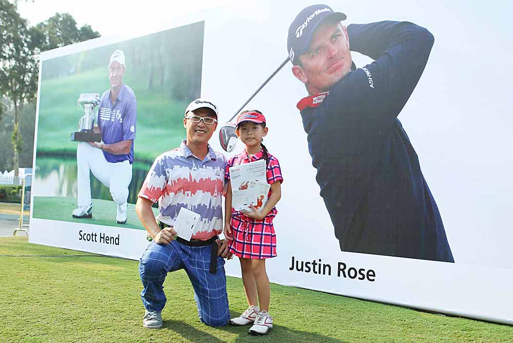 Athena and father Johnny at the 2015 UBS Hong Kong Open