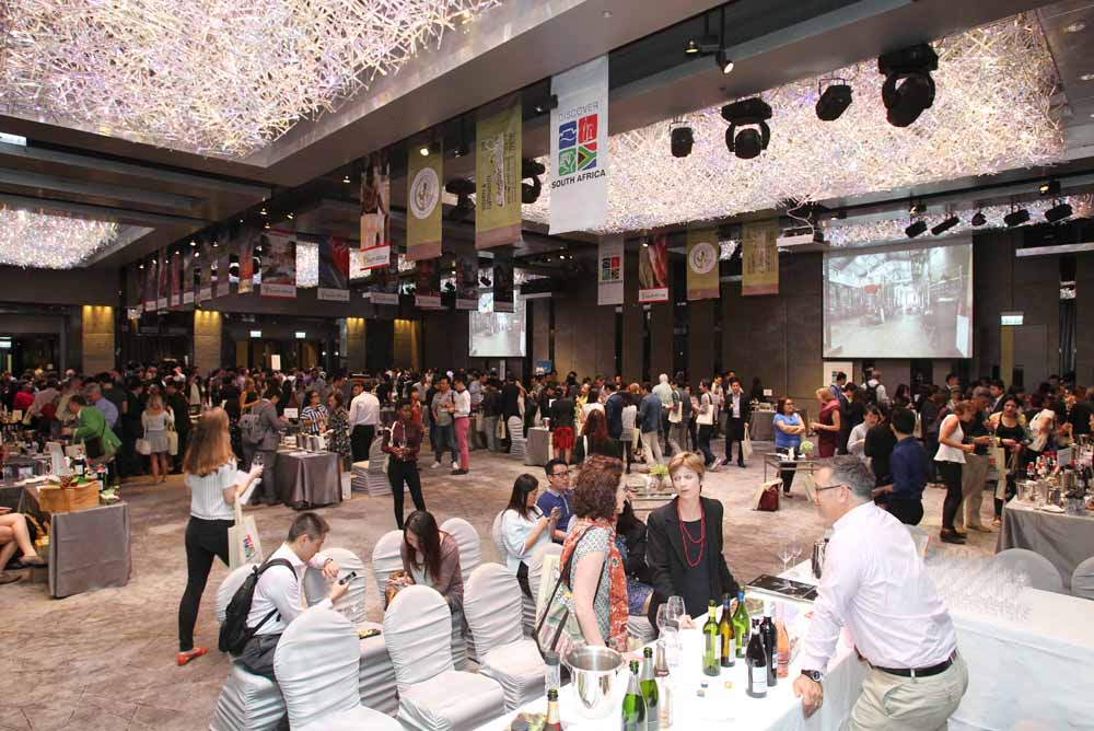 A busy night for wine lovers