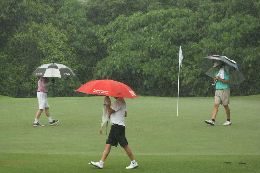 Downpour during the final round