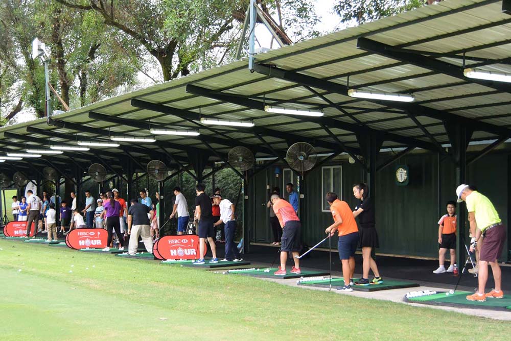 The public tries free golf at Hong Kong Golf Club