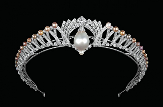 Cartier pearl 2024 drop tiara